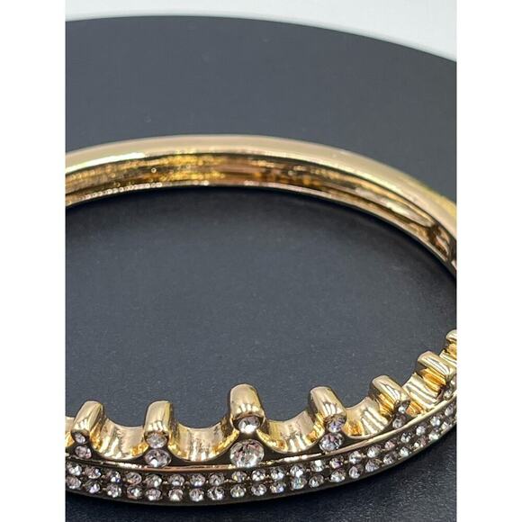 Juicy Couture Signed Gold Tone Pave Crown Royal Bling Bangle Bracelet - Picture 4 of 14